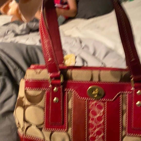 Coach Red - Picture 1 of 3